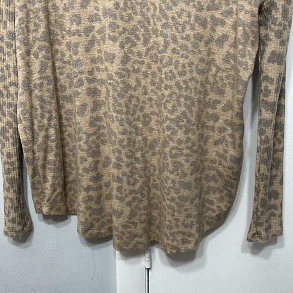 Buffalo David Bitton Leopard Print Crew Neck Sweatshirt S - Picture 3 of 4